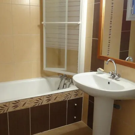 Hébergement de vacances Maison De Plain-pied Avec Jardin, Animaux Sur Demande, Pres De La - Fr-1-476-23