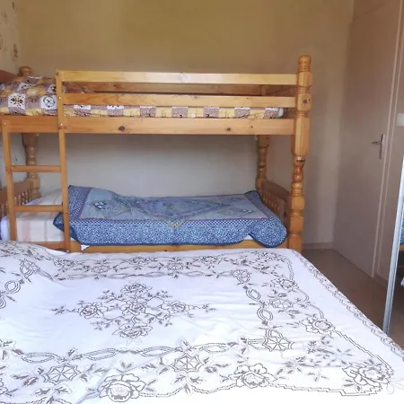 Maison De Plain-pied Avec Jardin, Animaux Sur Demande, Pres De La - Fr-1-476-23 Hébergement de vacances *