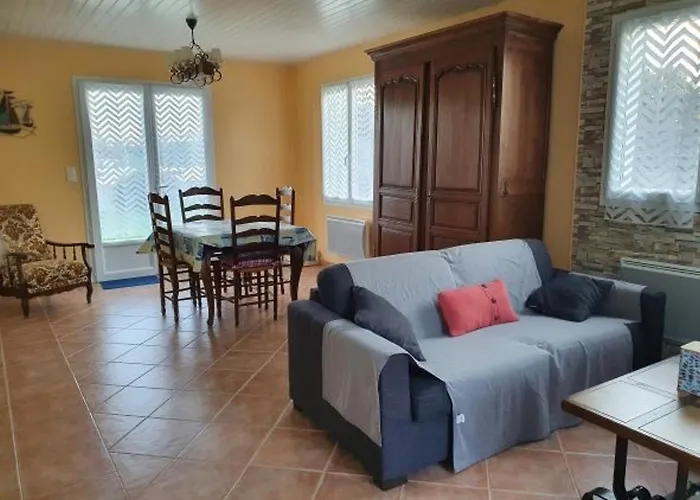 Maison De Plain-pied Avec Jardin, Animaux Sur Demande, Pres De La - Fr-1-476-23 LʼAiguillon-sur-Mer