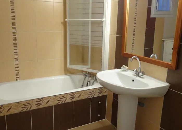 Ferienhaus Maison De Plain-pied Avec Jardin, Animaux Sur Demande, Pres De La - Fr-1-476-23