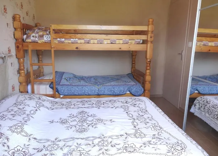 Maison De Plain-pied Avec Jardin, Animaux Sur Demande, Pres De La - Fr-1-476-23 Ferienhaus *